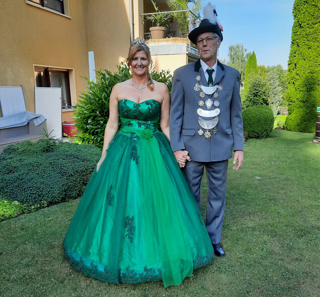 Hier sehen Sie das amtierende Königspaar