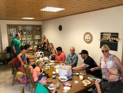 Montag, das tratitionelle Frühstück